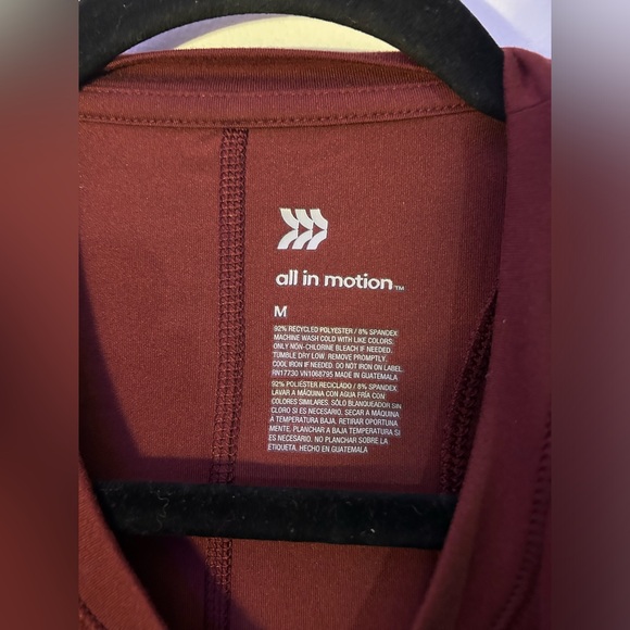 Red active tank - Picture 2 of 2